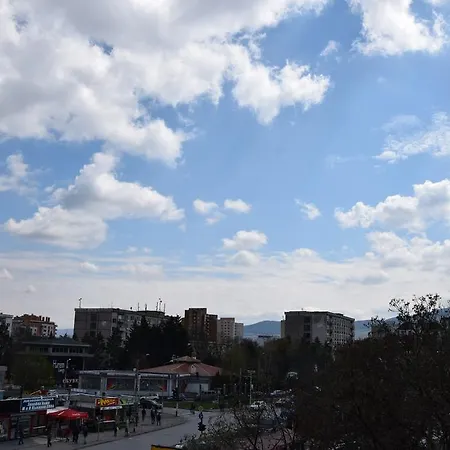 学生城区蒙阿密公寓 *