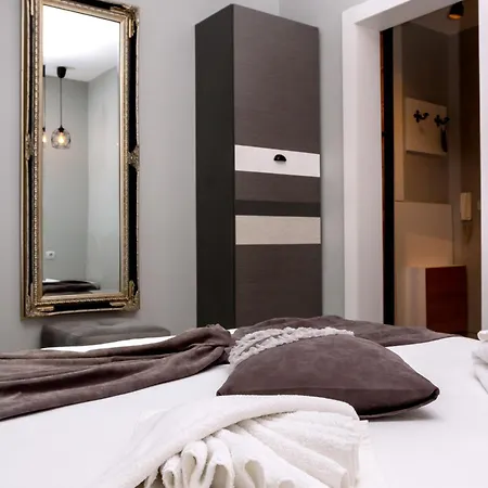 Mon Ami In Studentski Grad Area アパート *