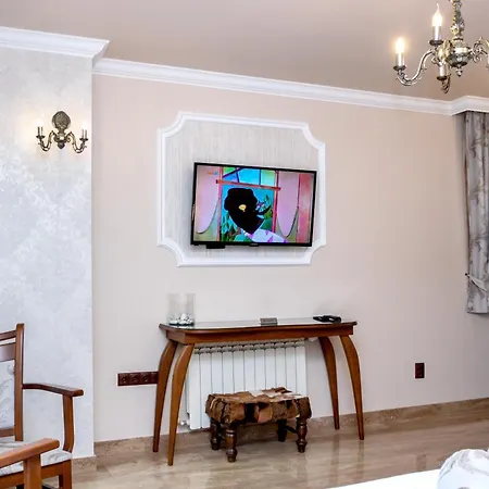 Mon Ami In Studentski Grad Area Sofía