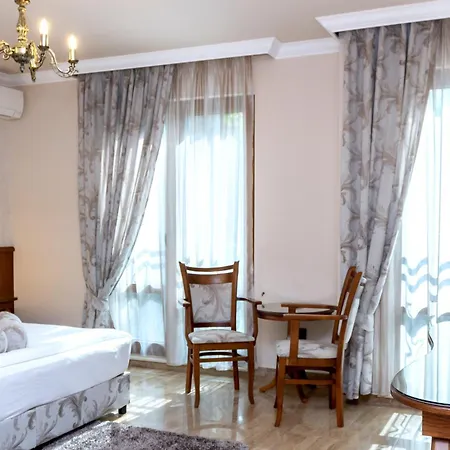 Mon Ami In Studentski Grad Area *