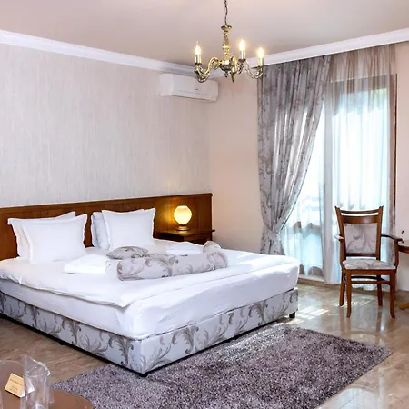 Mon Ami In Studentski Grad Area Sofía