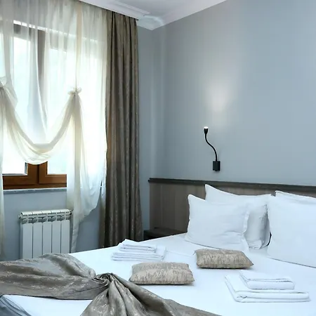 Mon Ami In Studentski Grad Area * ソフィア